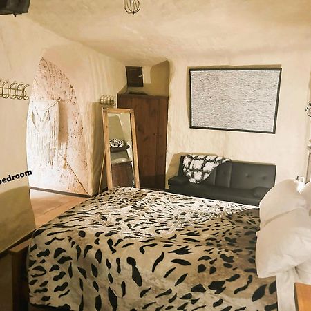 Di'S Dugouts Hotel Coober Pedy Ngoại thất bức ảnh