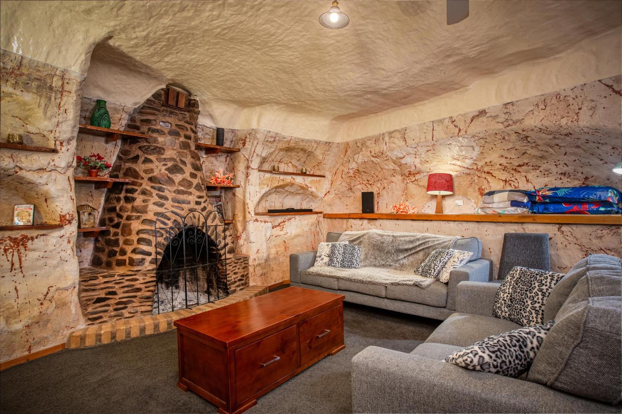 Di'S Dugouts Hotel Coober Pedy Ngoại thất bức ảnh