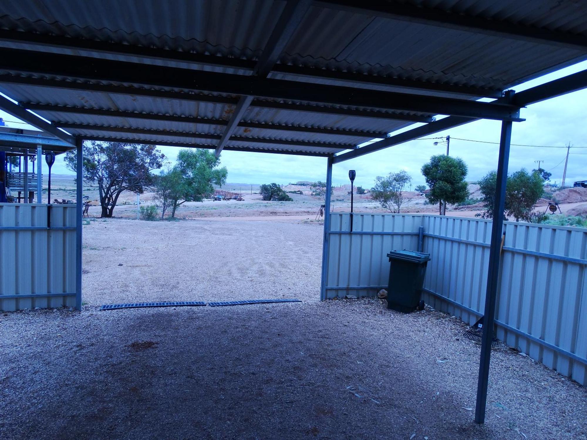 Di'S Dugouts Hotel Coober Pedy Ngoại thất bức ảnh