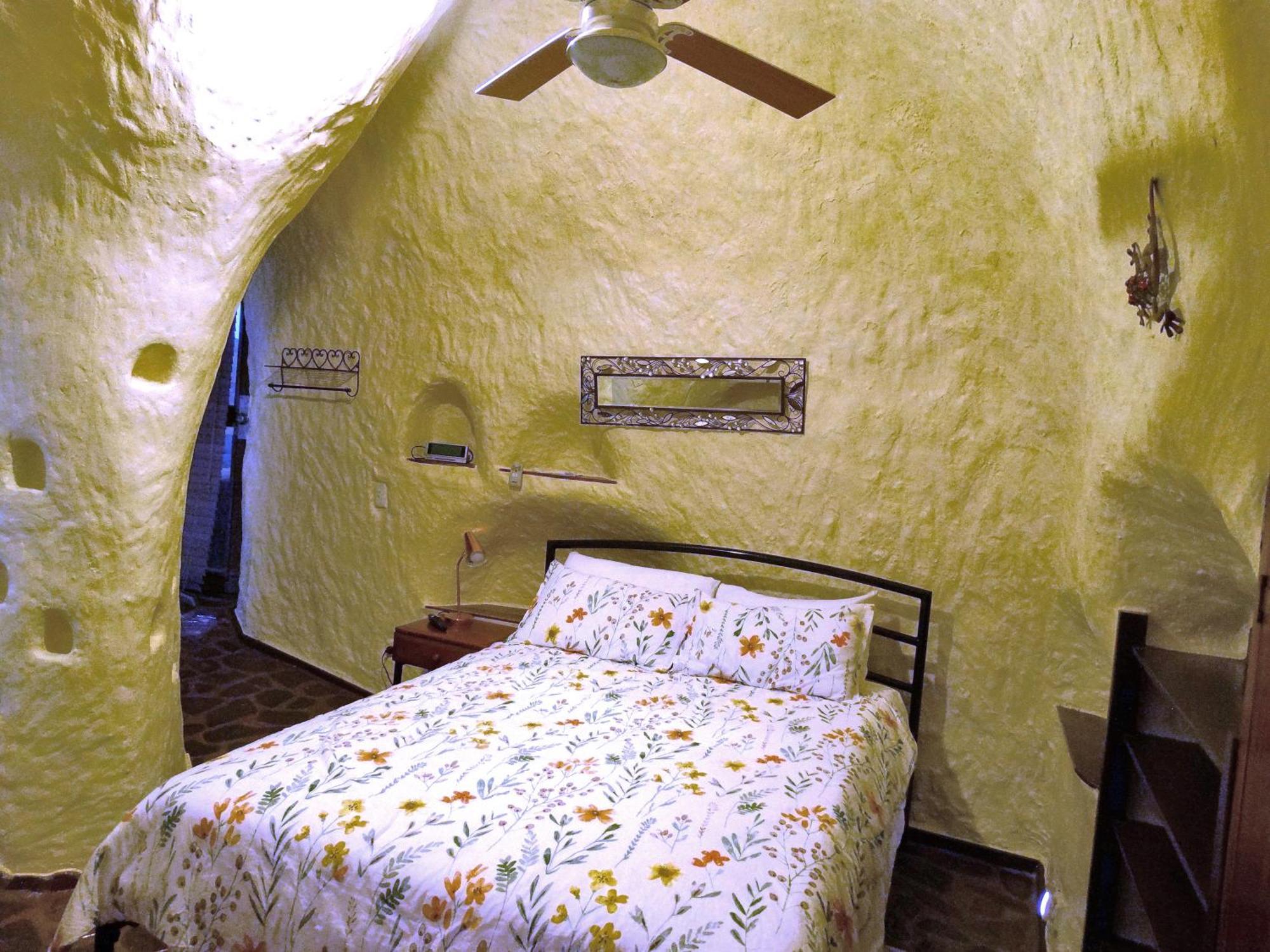 Di'S Dugouts Hotel Coober Pedy Ngoại thất bức ảnh