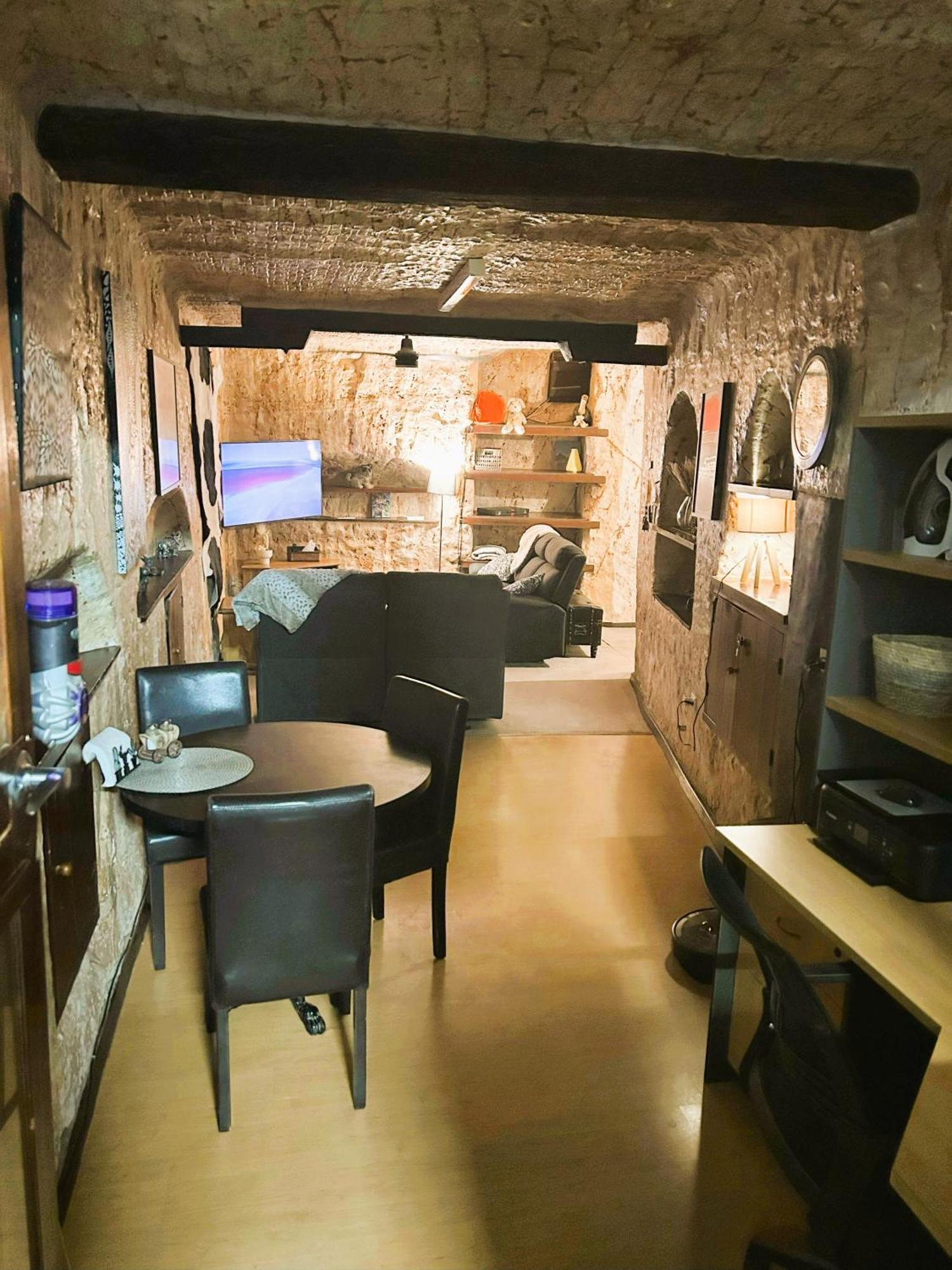 Di'S Dugouts Hotel Coober Pedy Ngoại thất bức ảnh
